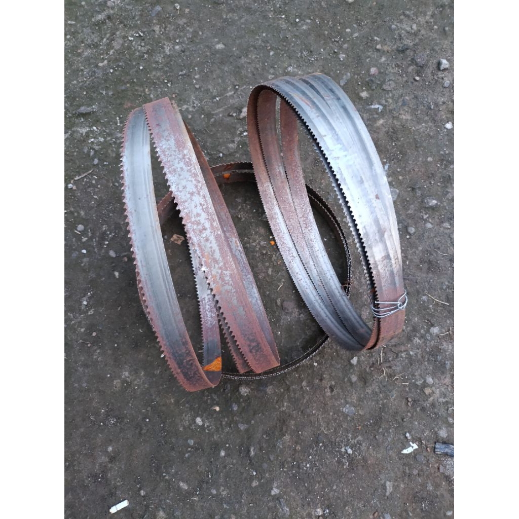 GERGAJI BESI BEKAS TEBAL 1MM