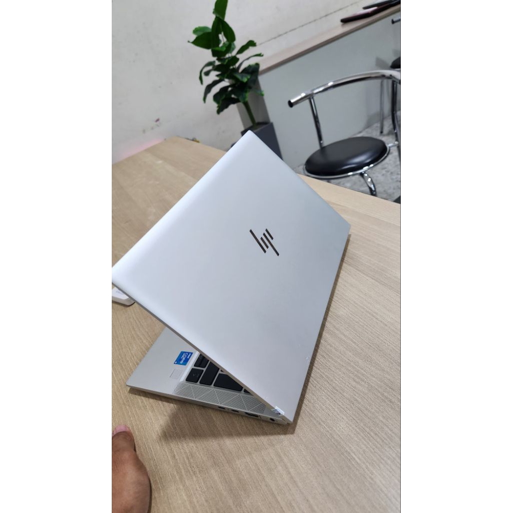 LAPTOP HP 830 /LAYAR SENTUH/CORE I5/RAM16/SSD 256