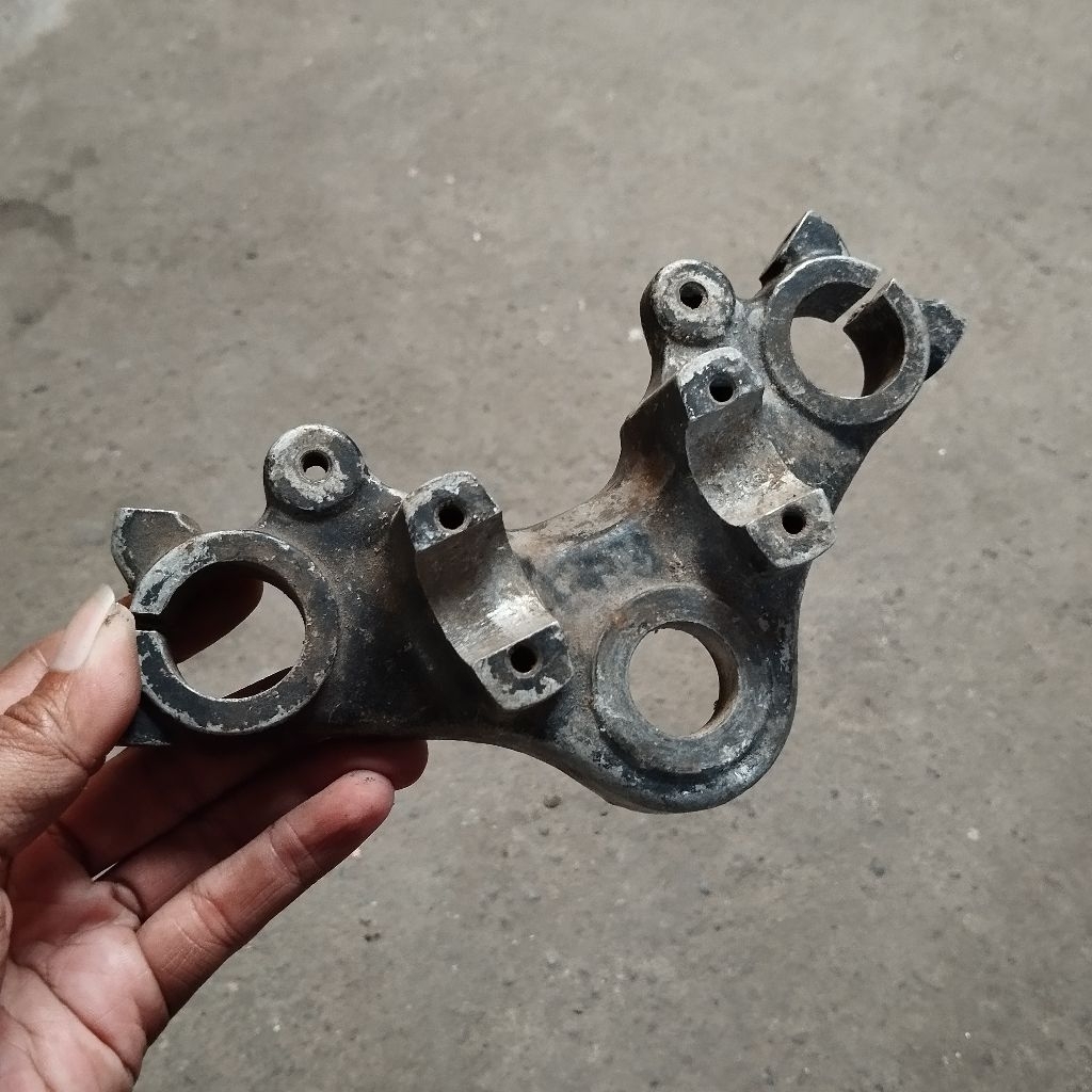 Segitiga atas Honda gl100 gl125