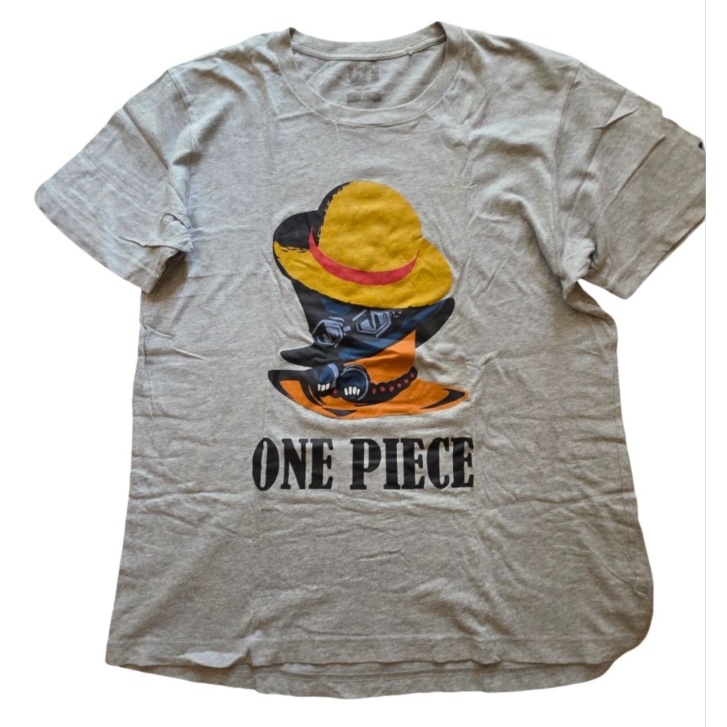 Kaos Uniqlo UT X One Piece Ace Luffy Sabo Hats Size L