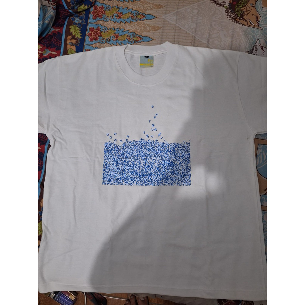 tshirt bertaruh pada api - dongker