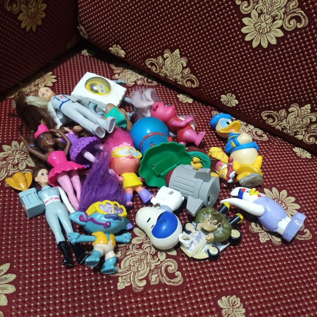 take all 14 pcs aneka mainan figure mcd mcdonald pilihan