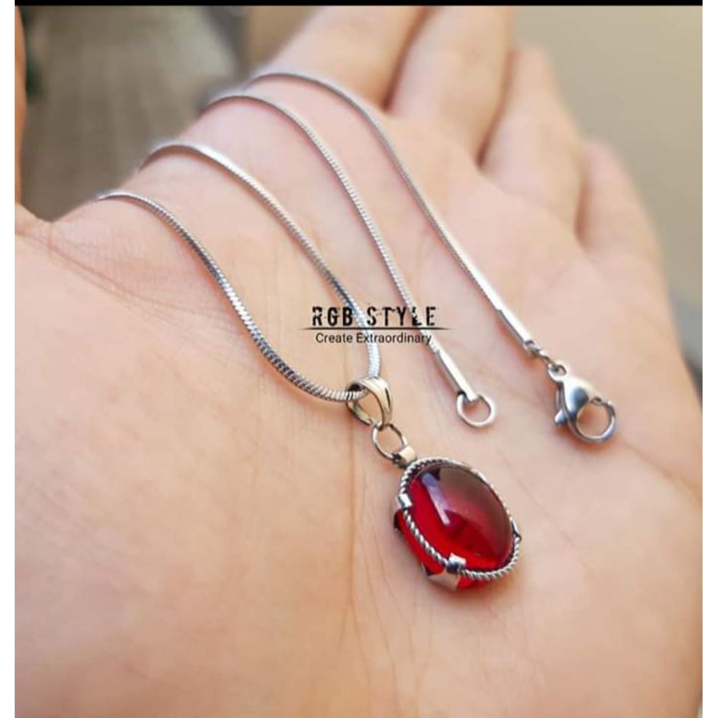 Kalung Wanita Titanium Liontin kecil Onix Emerald