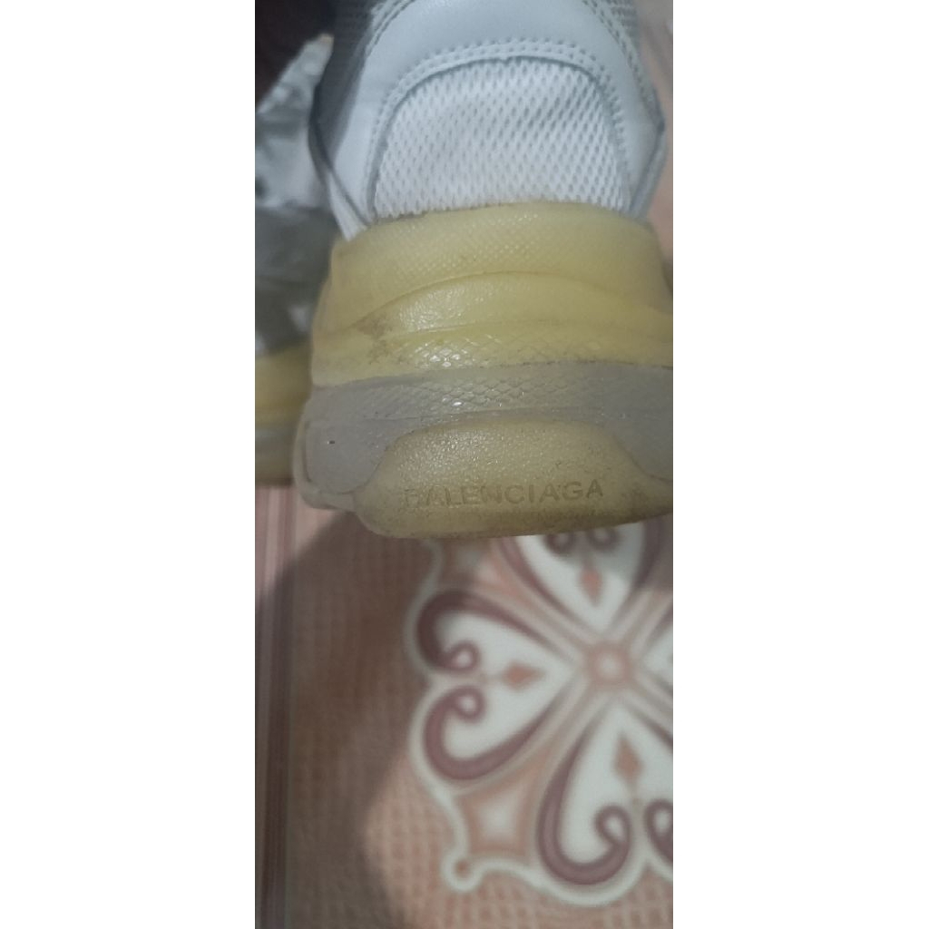 balenciaga triple s white