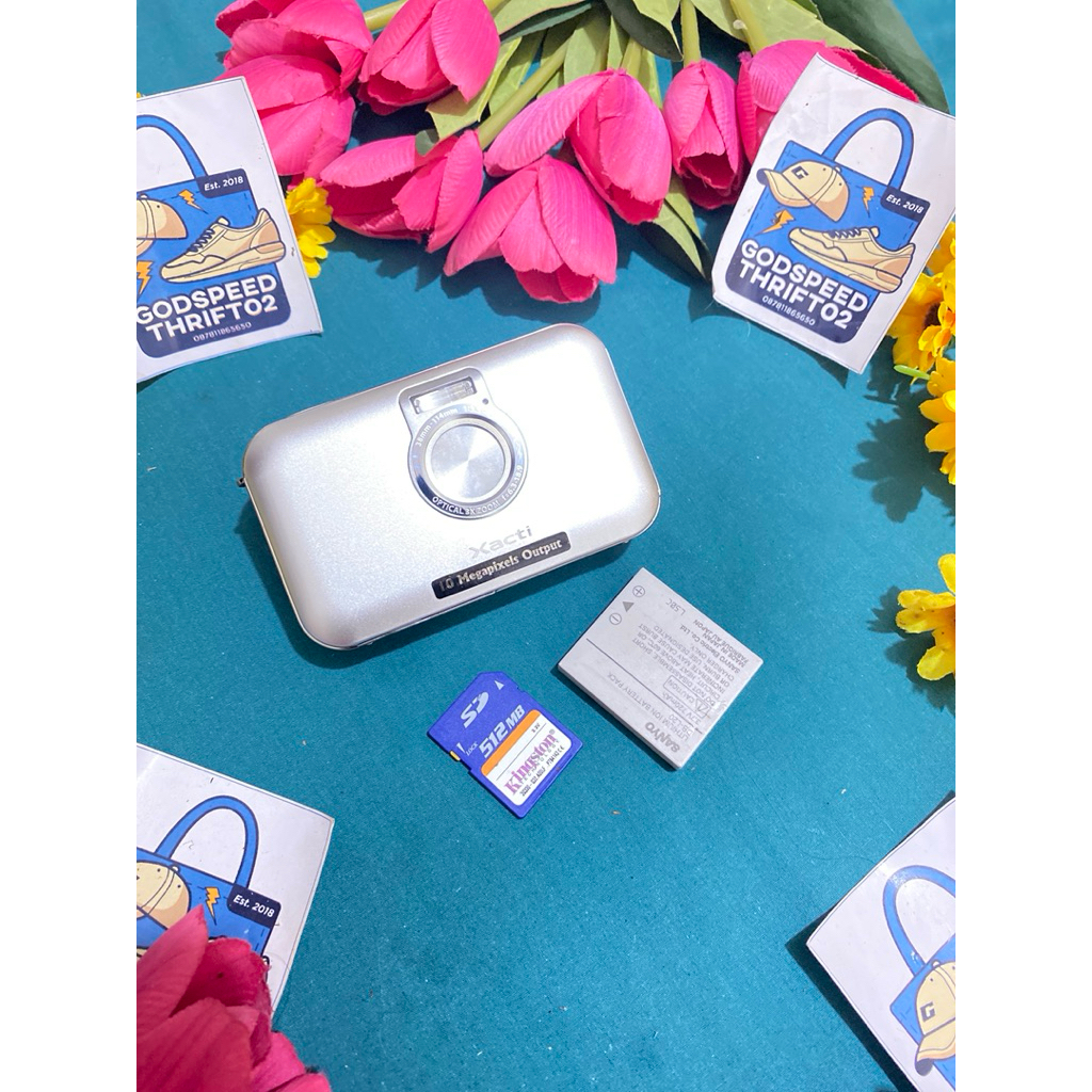 Camera Digital Sanyo Xacti VPC-E6 Silver series 6.0 MegaPixels 3x Optical Zoom