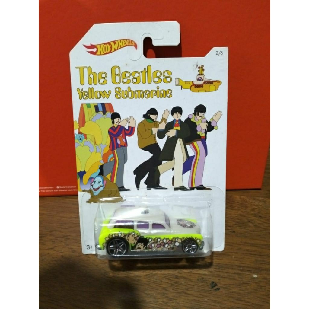 Hot Wheels The Beatles Yellow Submarine Cockney Cab.