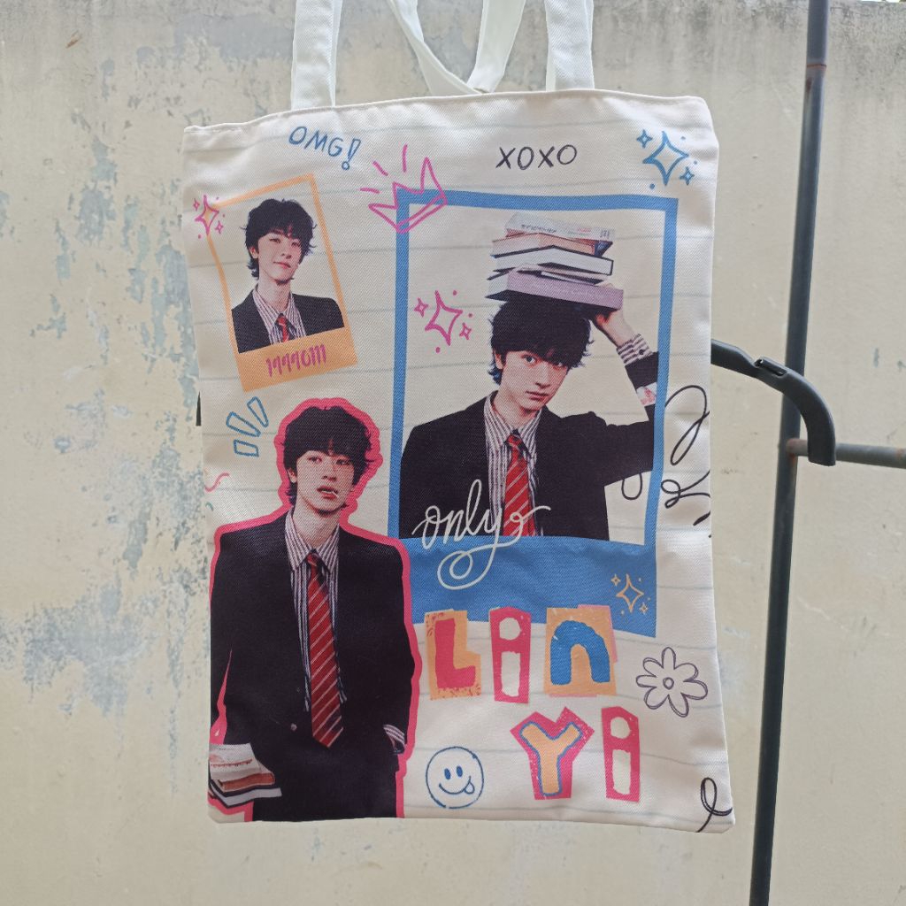 Totebag Spesial Birthday Project Lin Yi 2026