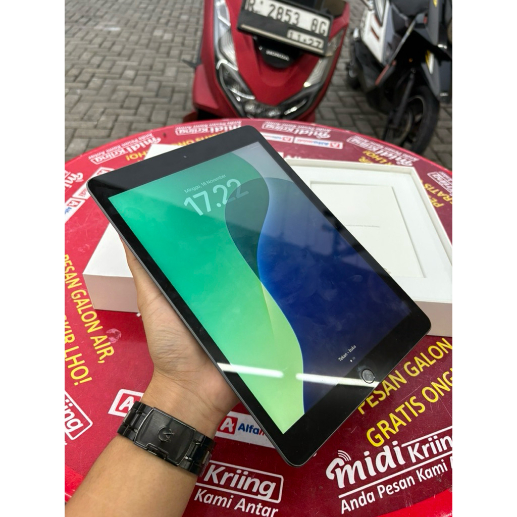 IPAD GEN 8 32GB ex ibox