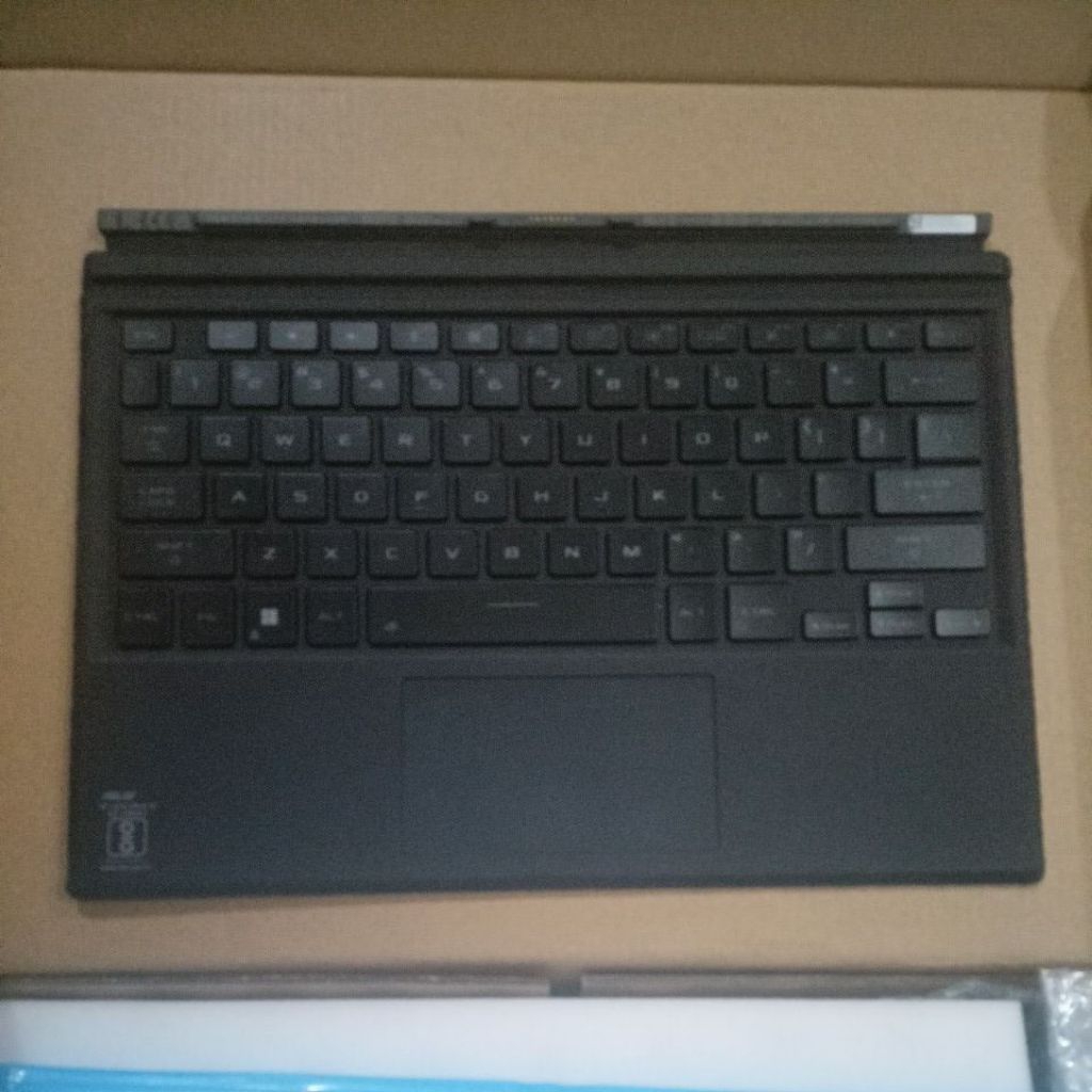 Original Magnetic keyboard For ASUS ROG FLOW Z13 NR2201K Keyboard - 2022 Laptop