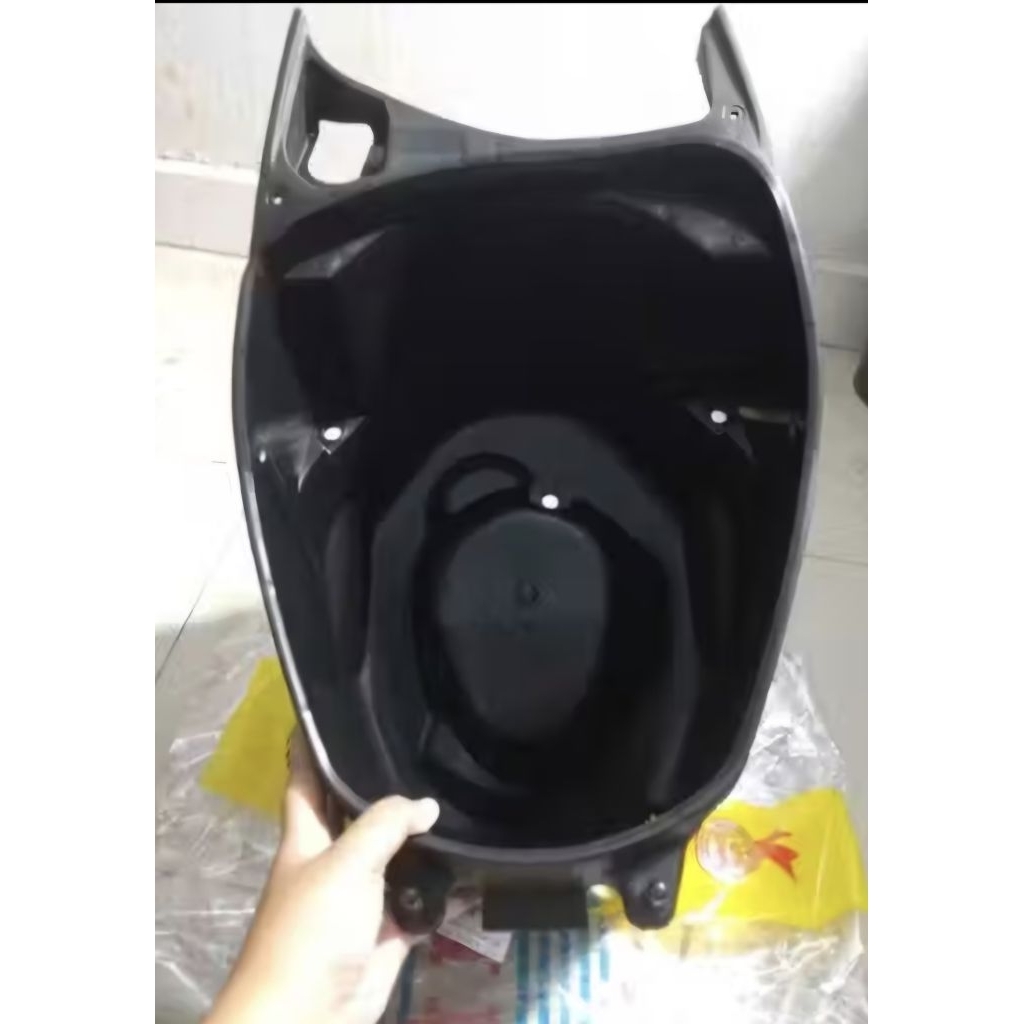 Box Bagasi Bawah Jok VARIO TECHNO 125 KZR 2012-2014. BOX BAGASI VARIO TECHNO 125, MERK WIN