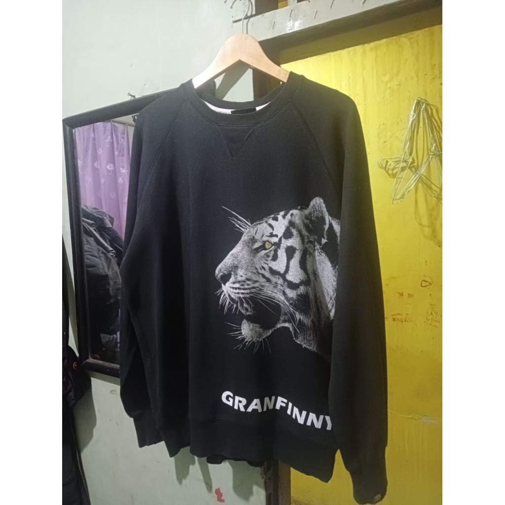 Crewneck Grafinny