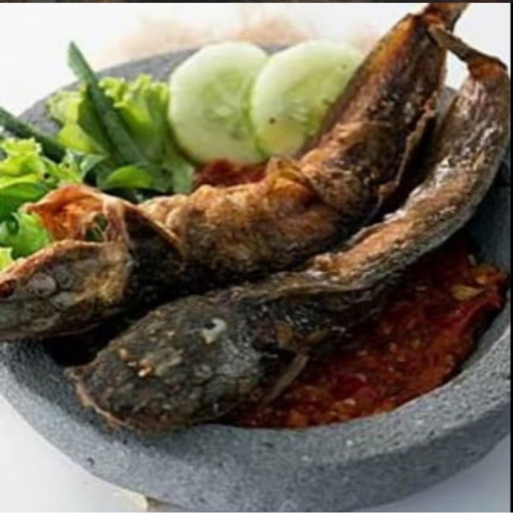 pecel lele tanpa nasi sambel ijo