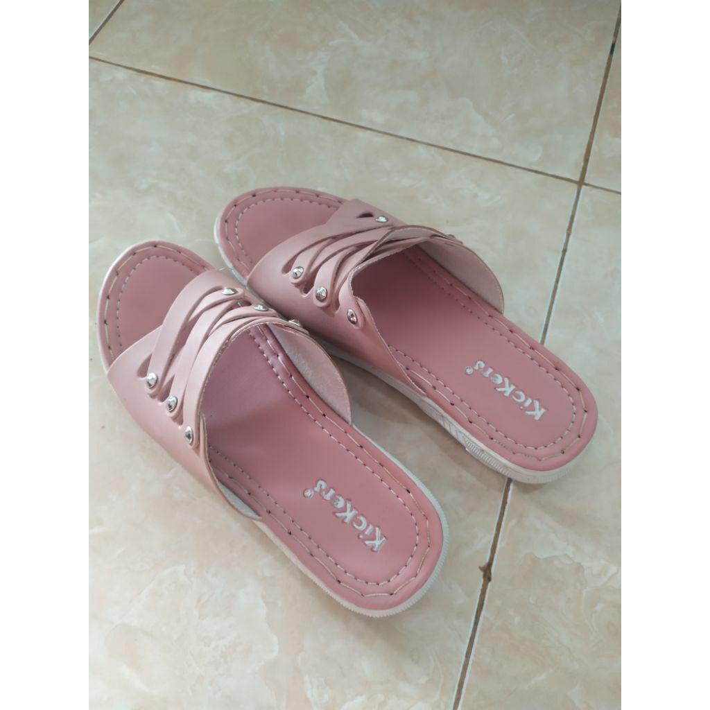 Preloved sandal kickers wanita