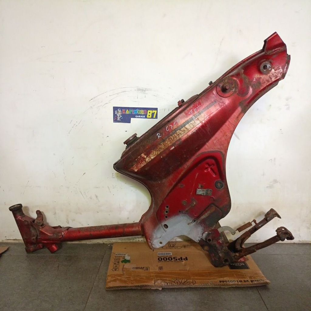 rangka Honda c700