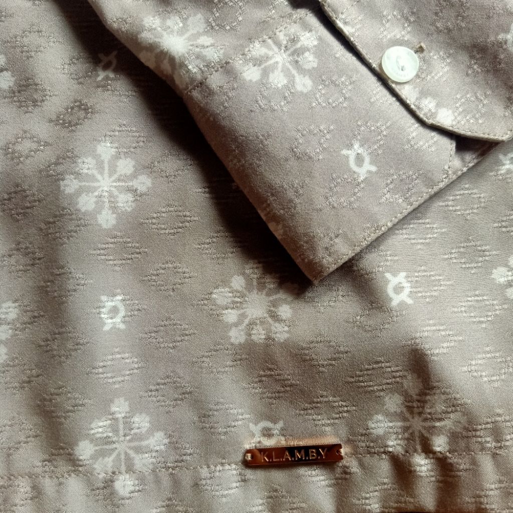 preloved 1x pakai KOKO WEARING KLAMBY Wearingklamby klamby wk pl second atasan top kemeja baju laki 