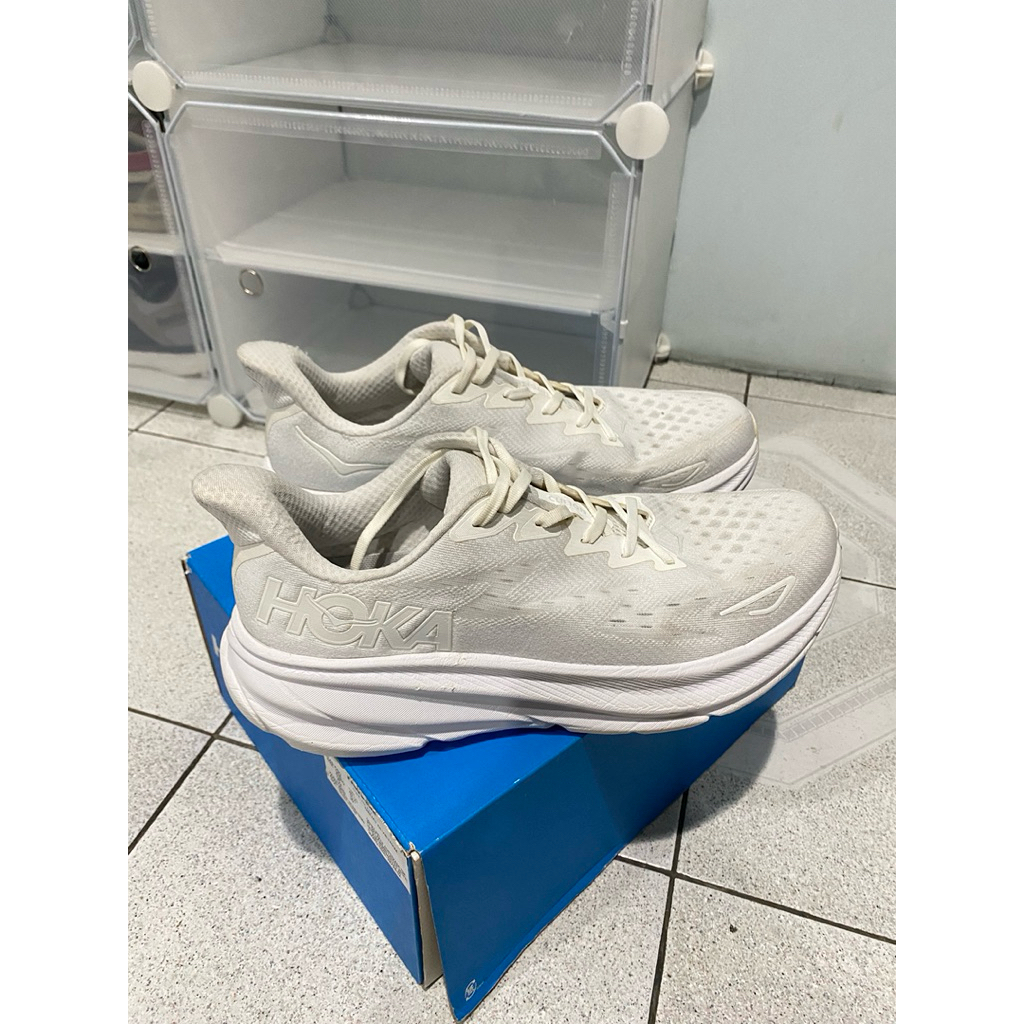 HOKA CLIFTON 9 SIZE 45 ORIGINAL