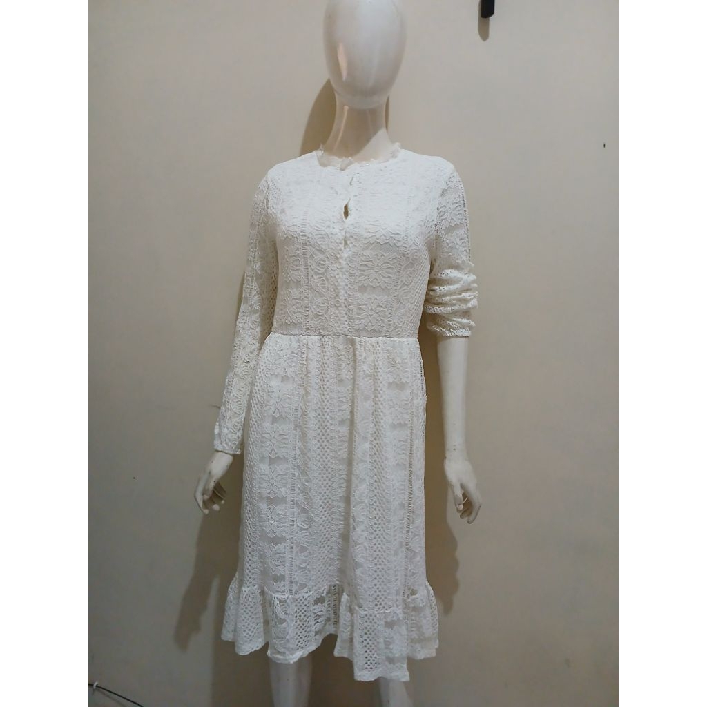 dress brukat putih, dress putih busui, dress preloved putih