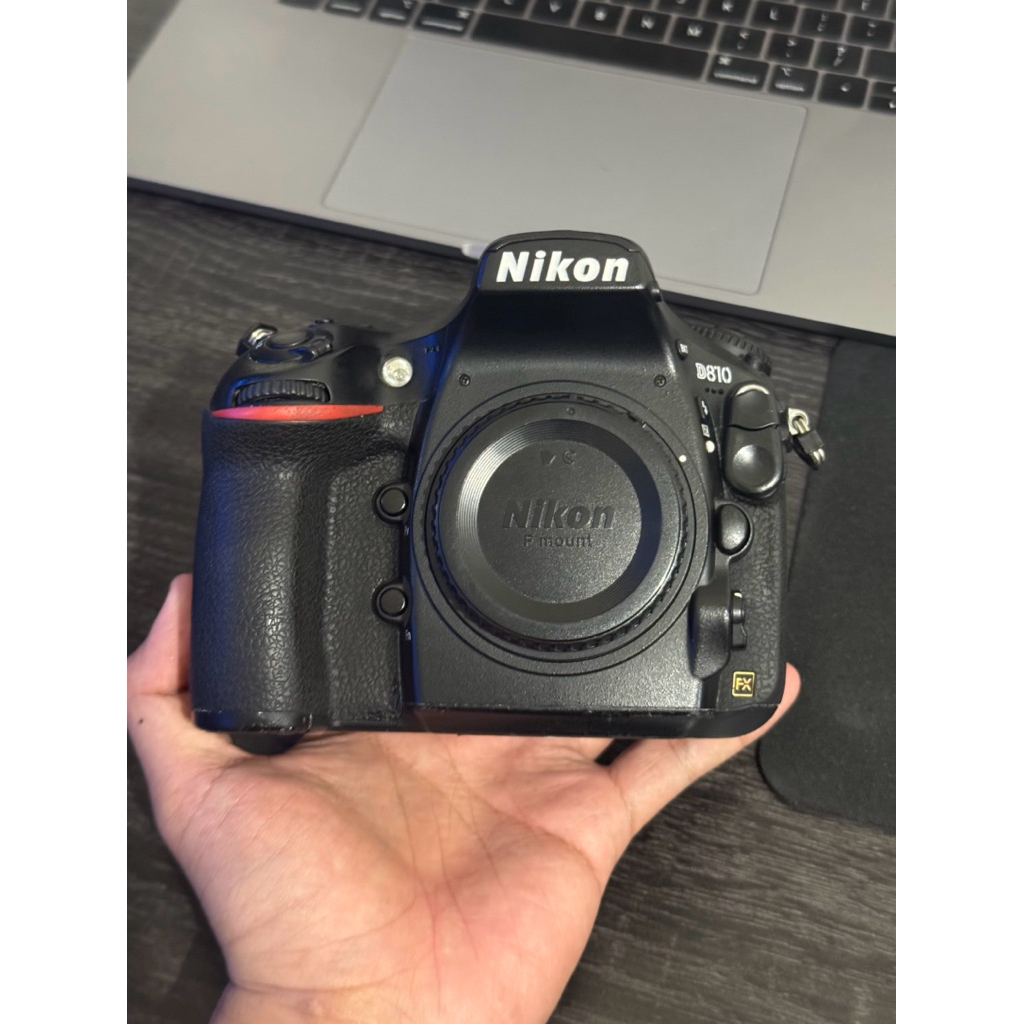 NIKON D810