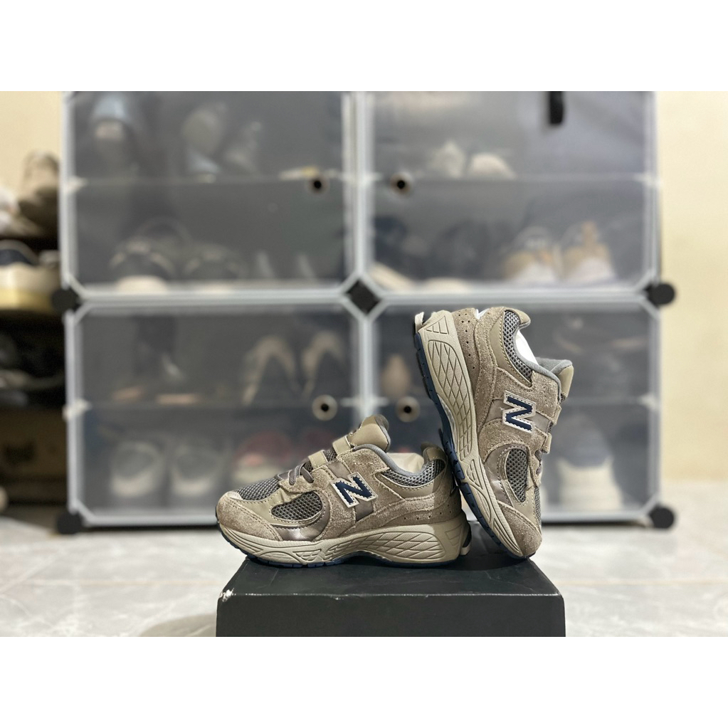 Sepatu Anak Preloved/Second Kids NB 2002R Insole 17 cm
