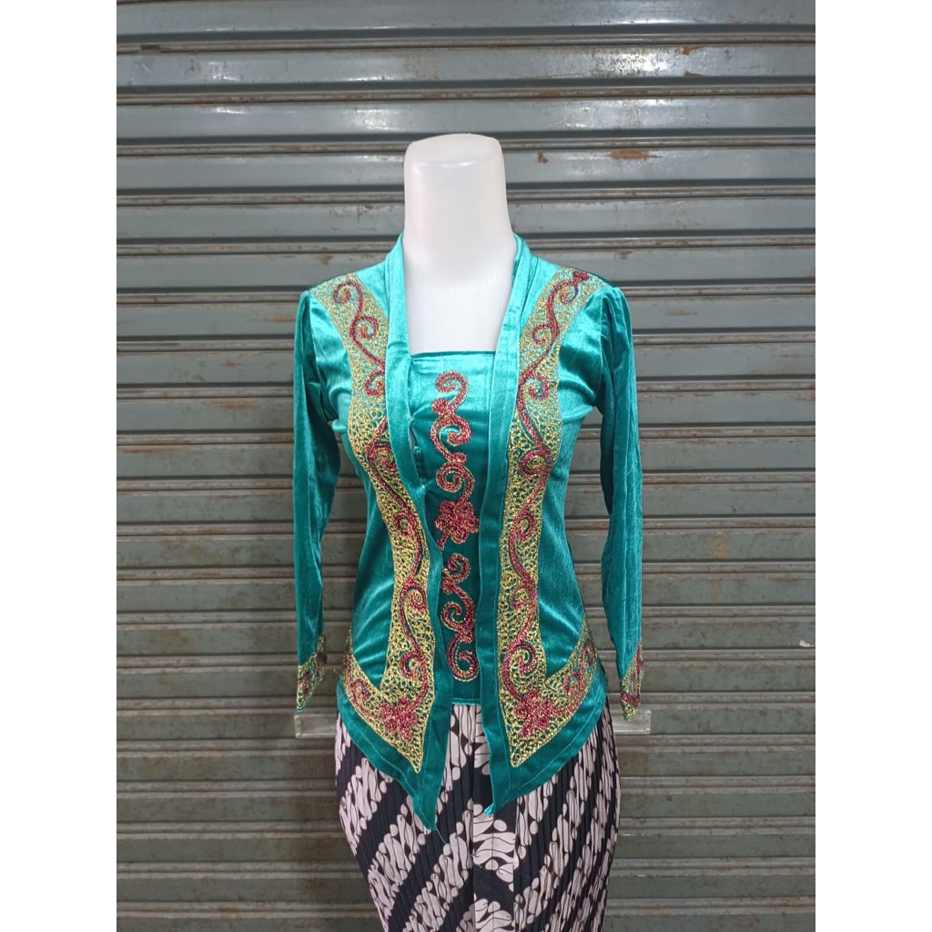 kebaya hijau tosca bludru/kebaya bludru hijau