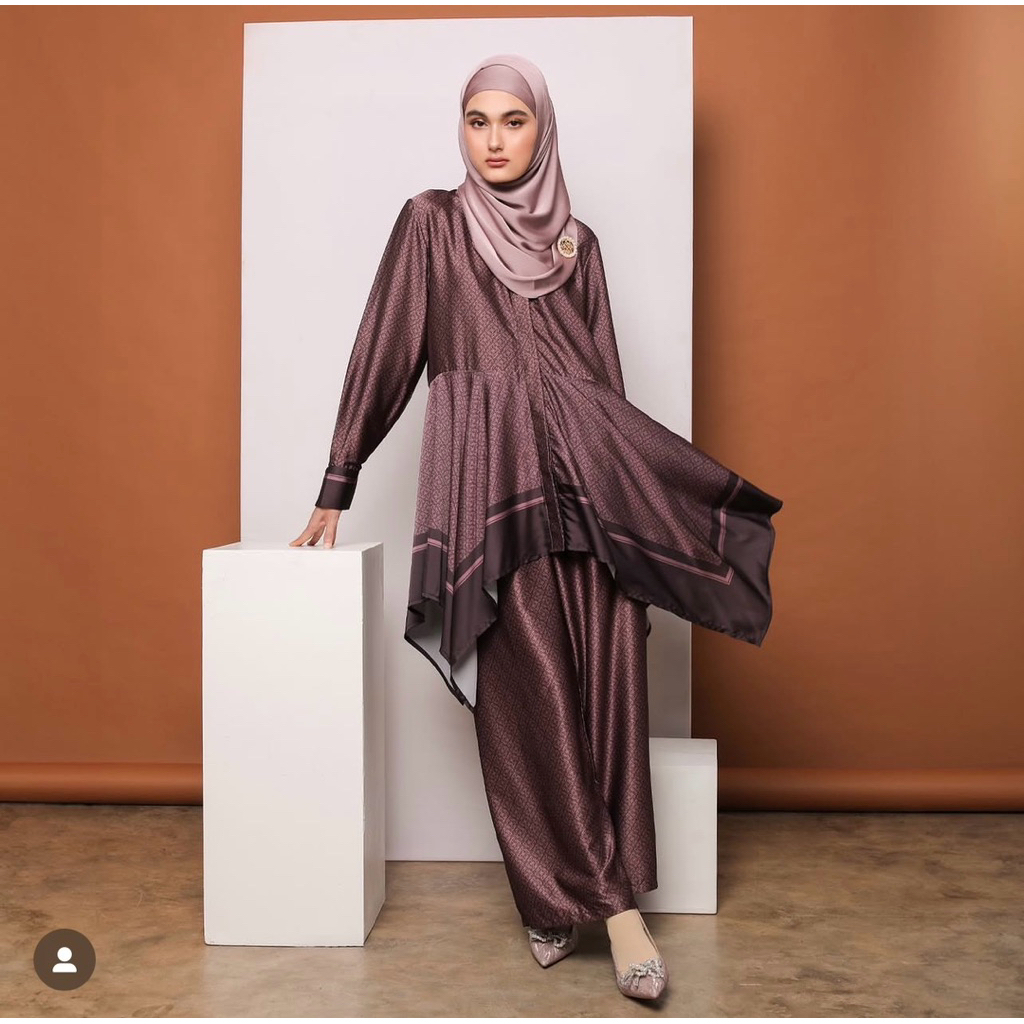 Kiaan Set Shi by Shireen Sungkar