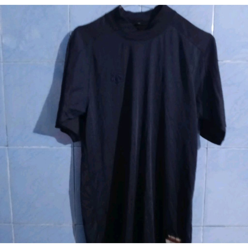 descente kaos lengan pendek