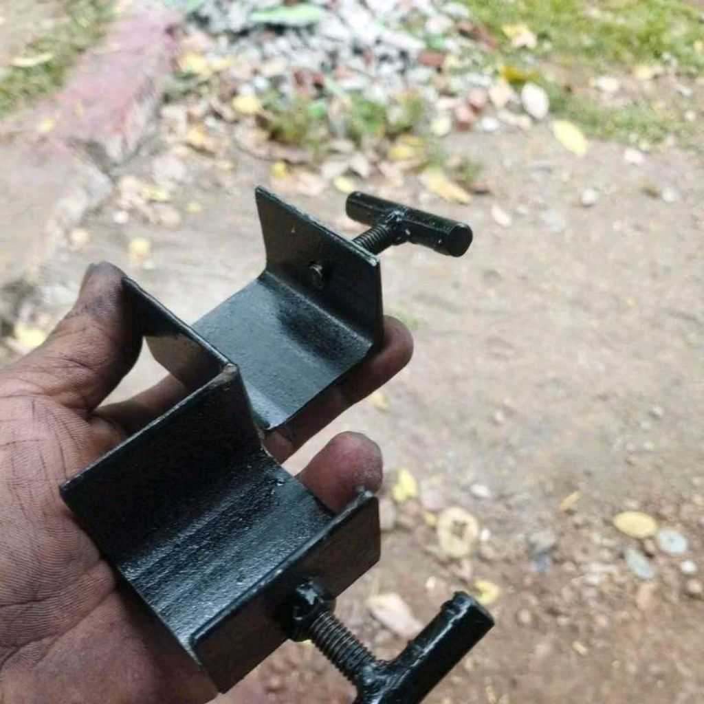 Klem Penjepit Siku Bahan Kanal 5 Tebal 3 mm