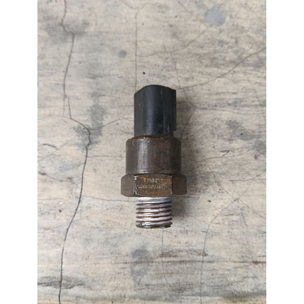 Switch Radiator BMW Seri 7/ E38 / 735 IL