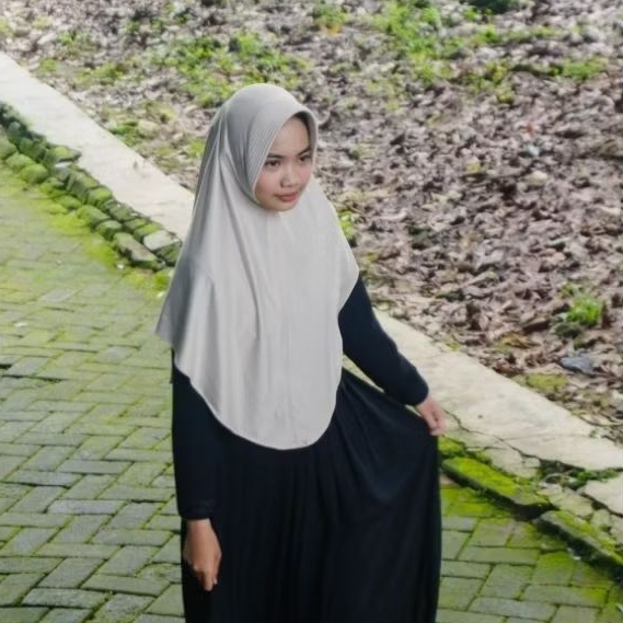 Bergo Sport Jersey Premium/Hijab Instan/Anti Nerawang/Bergo Sport Hijab/Jilbab Sporty/Warna Cream