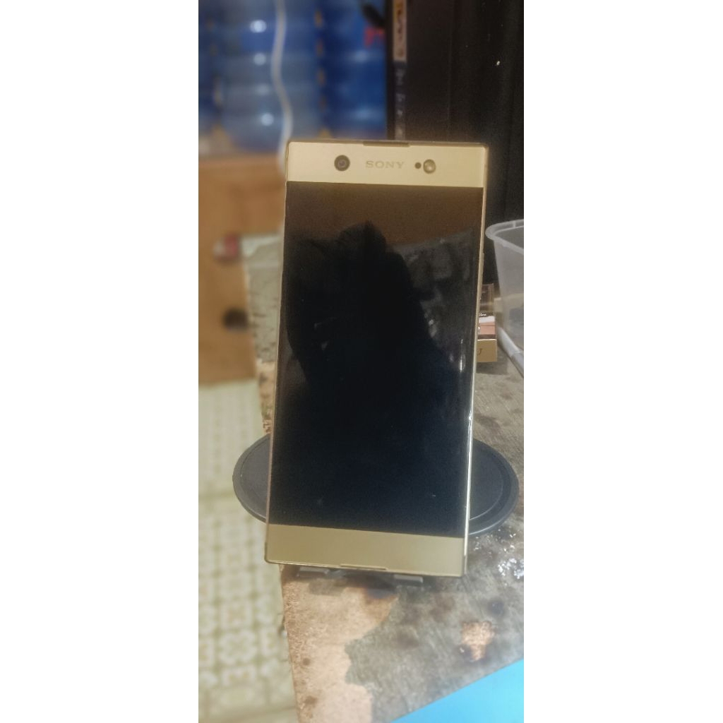 SONY XA 1 ULTRA ( BIG ) minus LCD