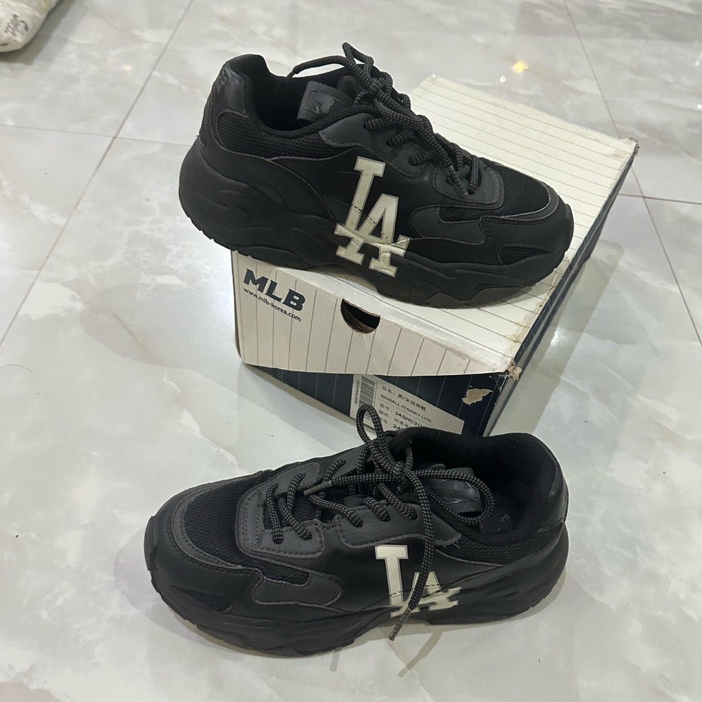 PRELOVED - size W7 / 28 MLB bigball chunky lite original sepatu sneakers