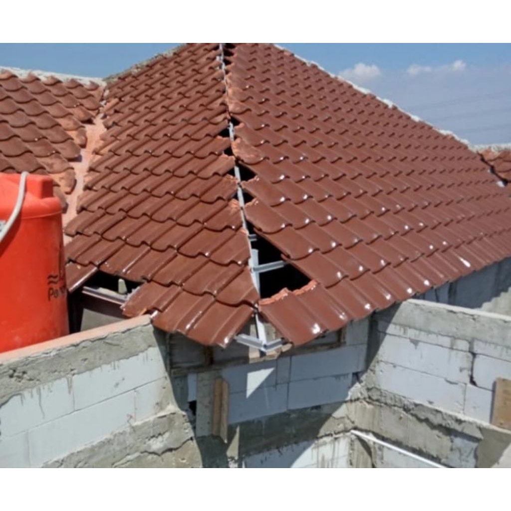 genteng keramik kanmuri terpasang