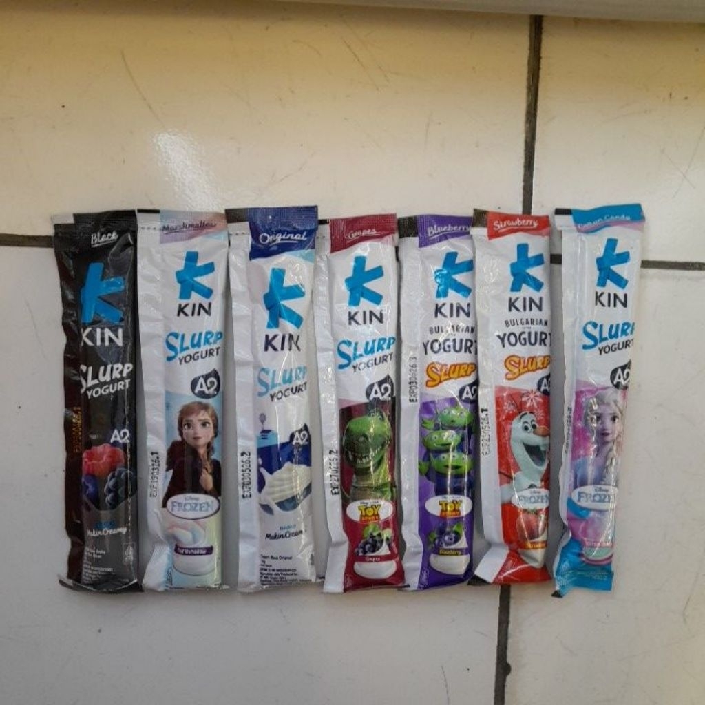 Kin slurp bulgarian yogurt stick ( Per 5 pcs ) rasa ORIGINAL / STRAWBERRY/ BLUEBERRY / BLACK / GRAPE