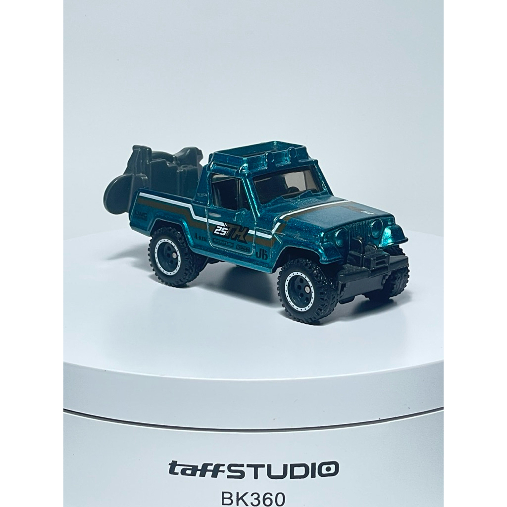 Hot Wheels TH$ Super Treasure Hunts 1967 Jeepster Commando