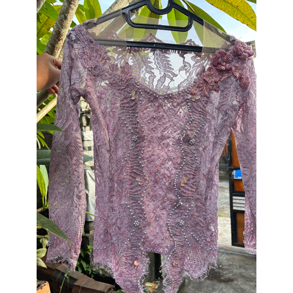 Kebaya Full Payet Modifikasi Wisuda Bali