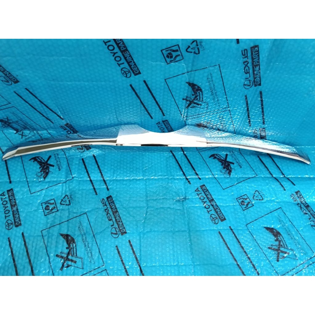 LIS KAP MESIN TOYOTA INNOVA TAHUN 2012-2015 CROOM