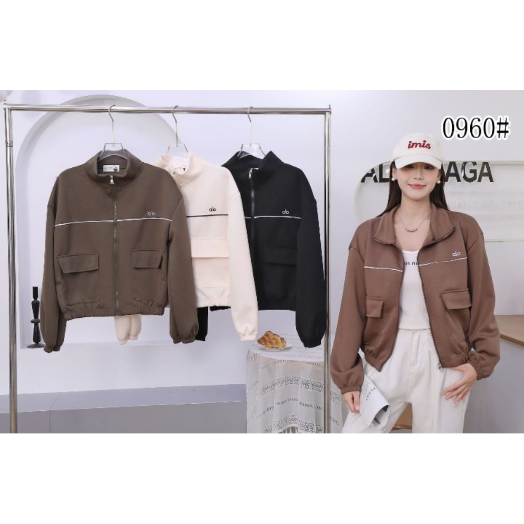 JAKET CROP WANITA KEKINIAN JAKET FASHION WANITA TERKINI JAKET WANITA CASUAL JAKET PREMIUM STYLISH