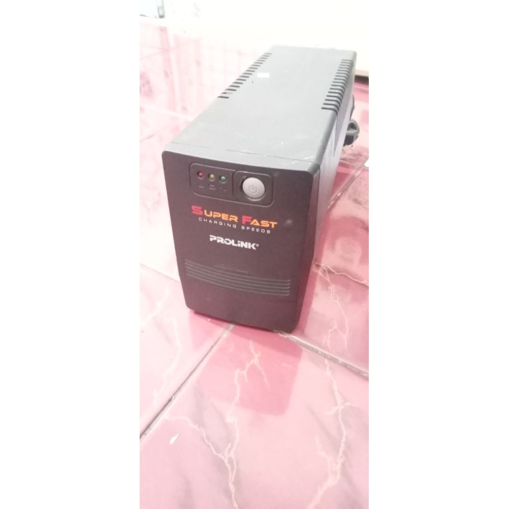 UPS PROLINK 700va SUPER FAST CARGING TANPA AKI INCLUDE KABEL POWER
