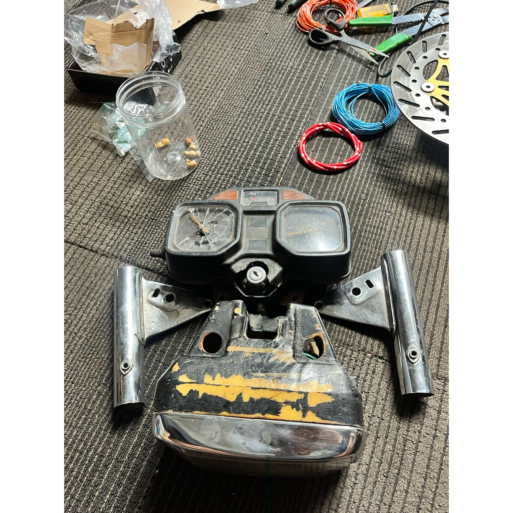 kupingan lampu gl100