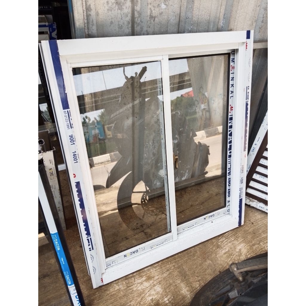 kusen jendela double aluminium