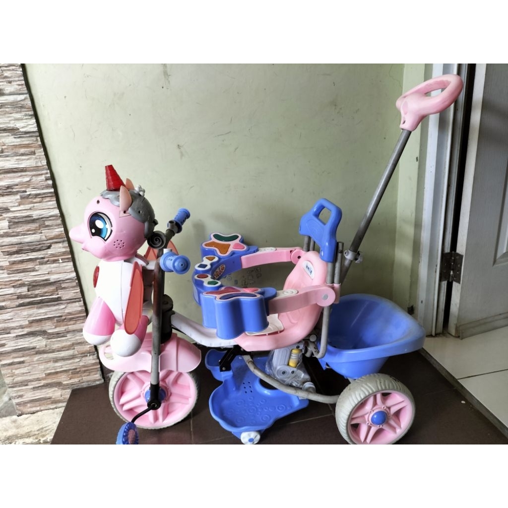 PRELOVED SEPEDA FAMILY RODA 3