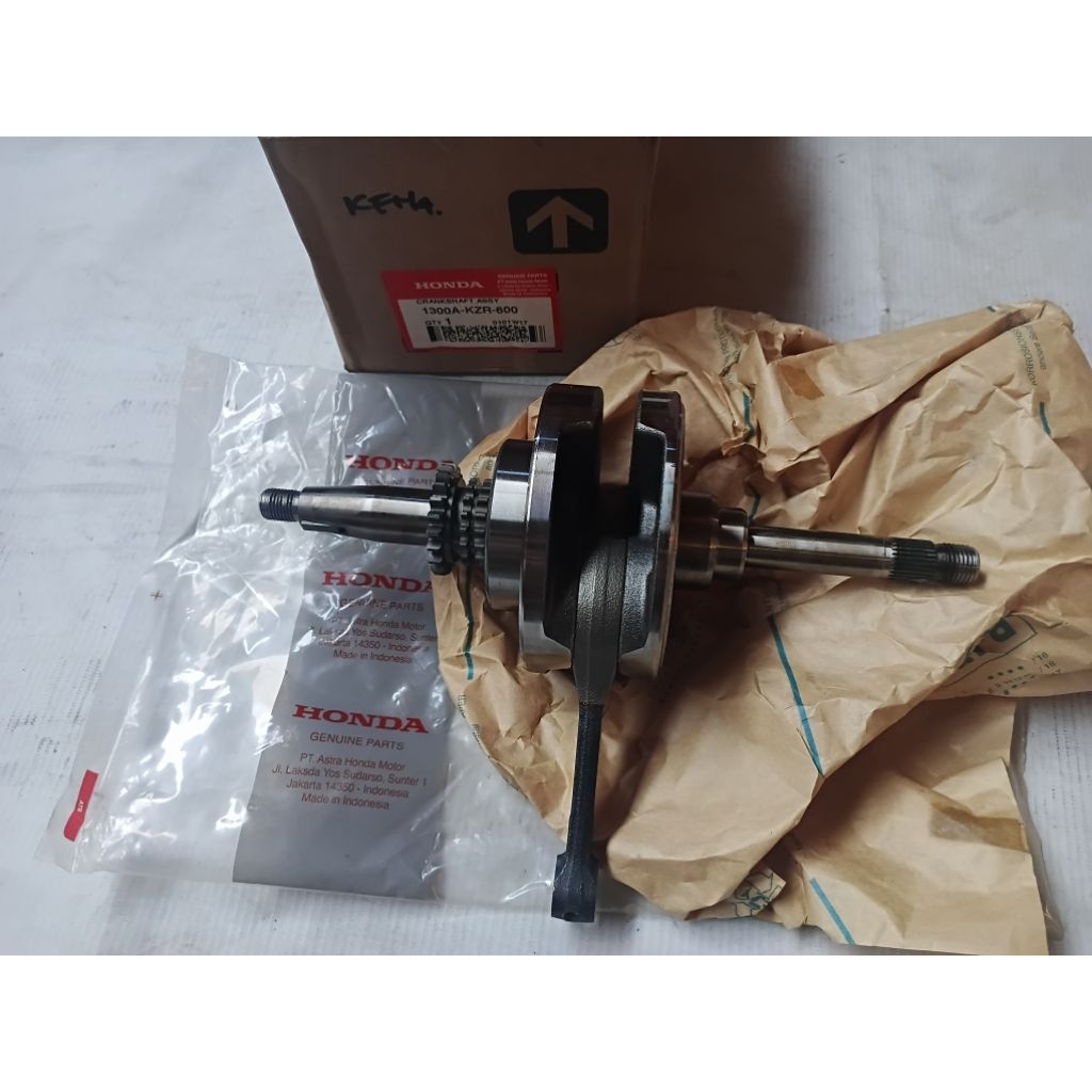 1300A-KZR-600 Kruk As Honda VARIO 125 KZR Original baru AHM