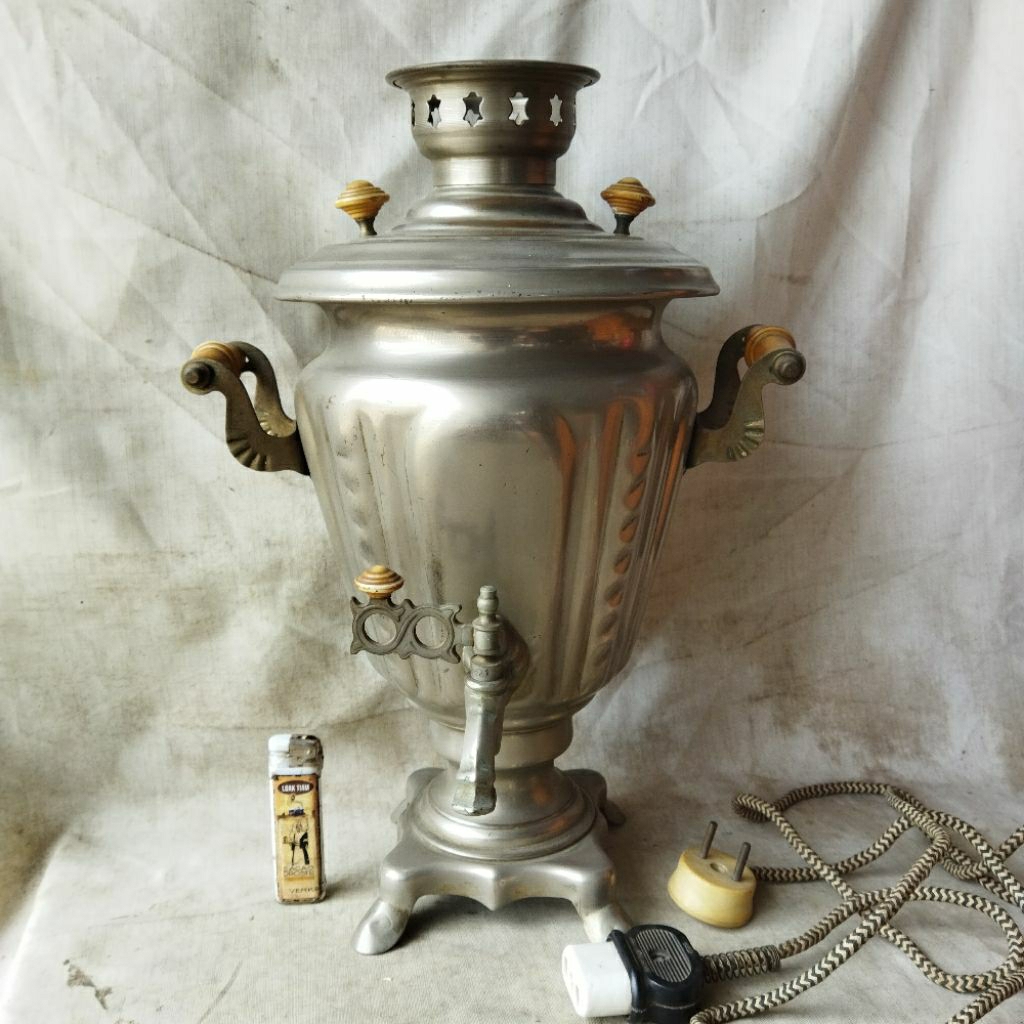 Pajangan Vintage Samovar Tea Listrik made in Rusia