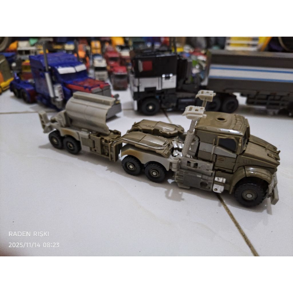 Megatron truck musafir