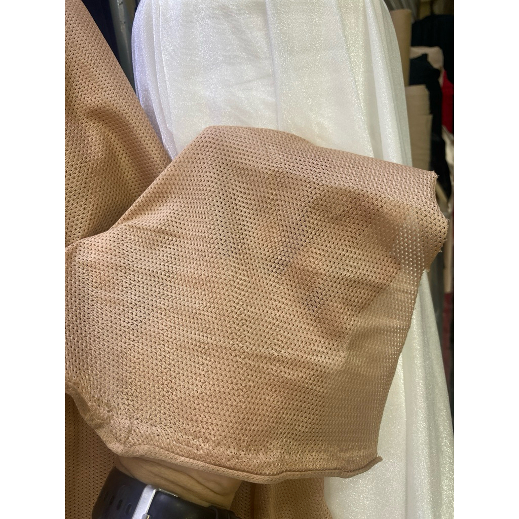 kain jala kecil coklat muda tebal