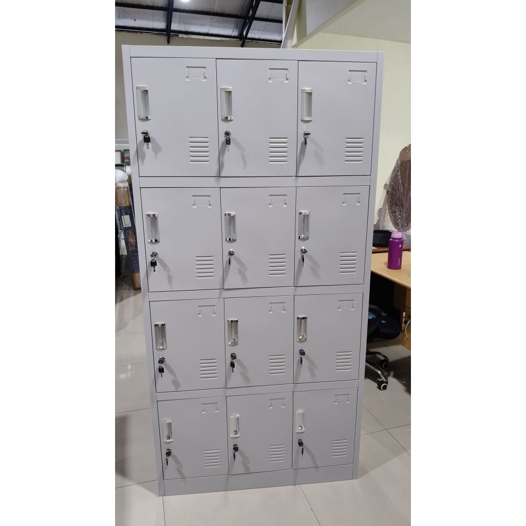 lemari loker besi 12 pintu
