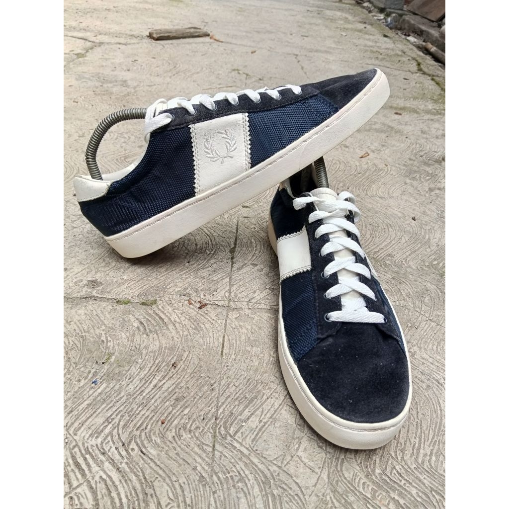 sepatu sneakers Fred Perry Spencer poly dressin sz 43 kulit suede