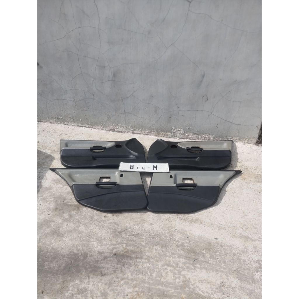 BMW E36 Doortrim w/ Grey Leather