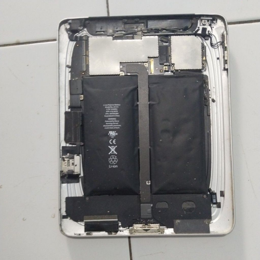 JUAL MESIN  IPAD 32GB MODEL A1337 KONDISI NORMAL HIDUP