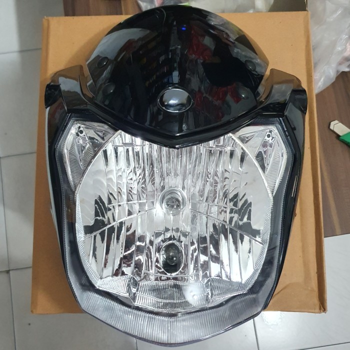 Batok Lampu Depan YAMAHA VIXION NEW 2012 HITAM Narita BIYUACC